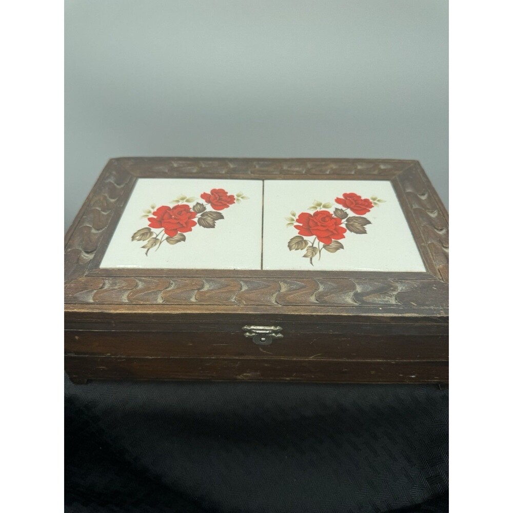 Vintage Wooden Jewelry Box Ceramic Tile Roses classic red lining